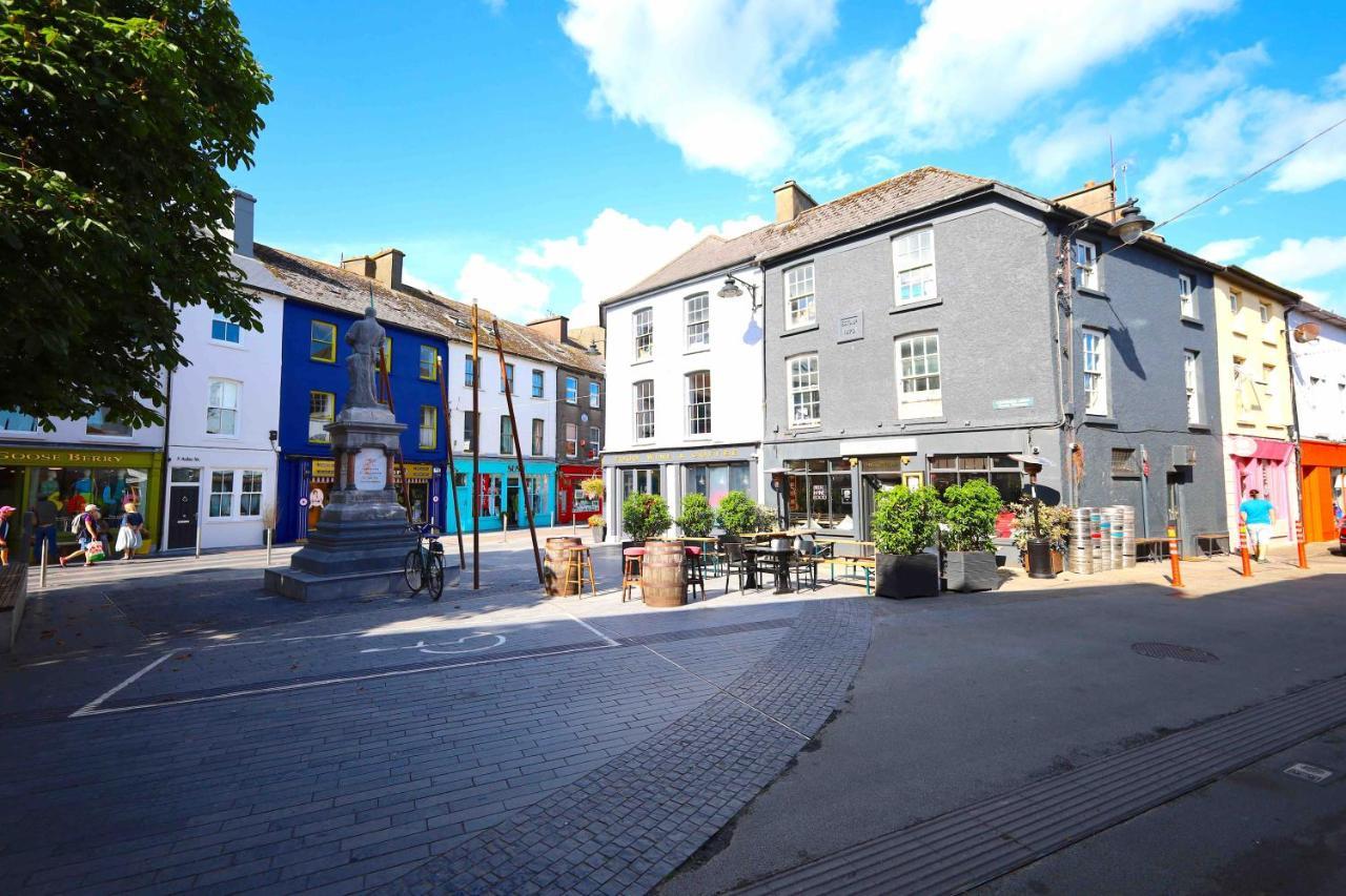 Long Quay Apartments, Clonakilty Buitenkant foto